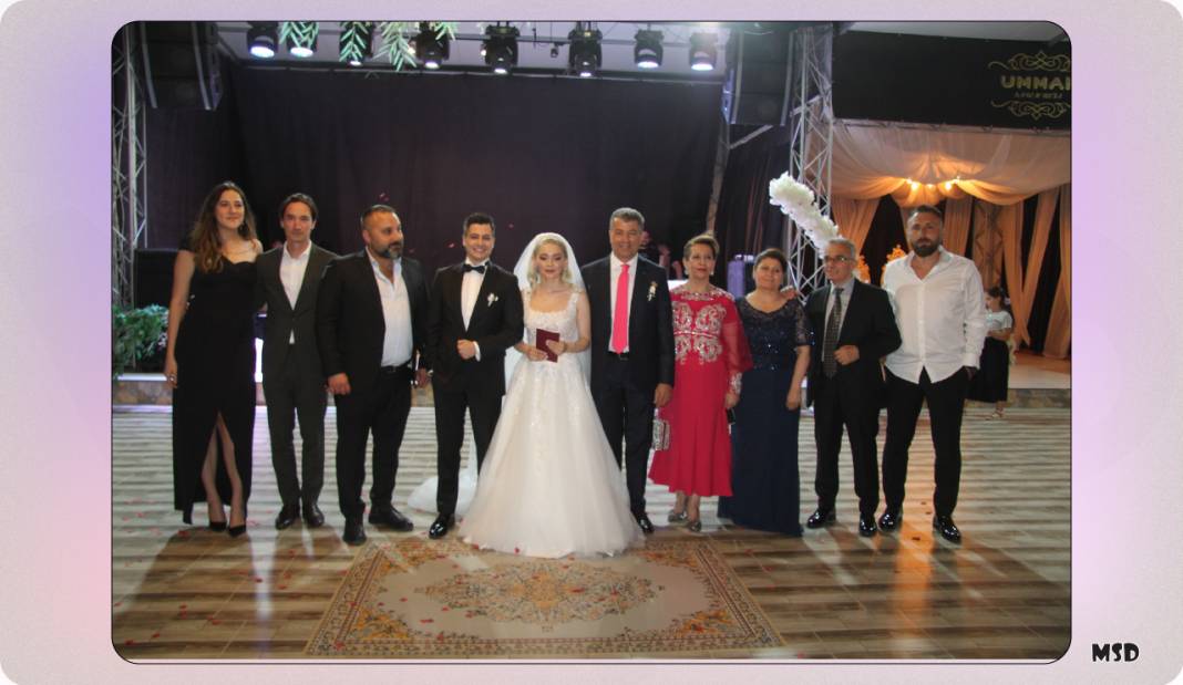 Ebru ile Hüda evlendi 4